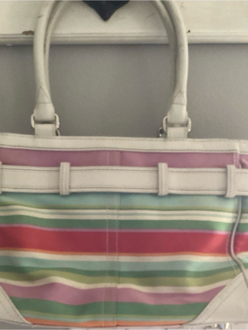 Coach Hampton Multicolor Striped Shoulder Bag with White Trim - Picture 2 of 11